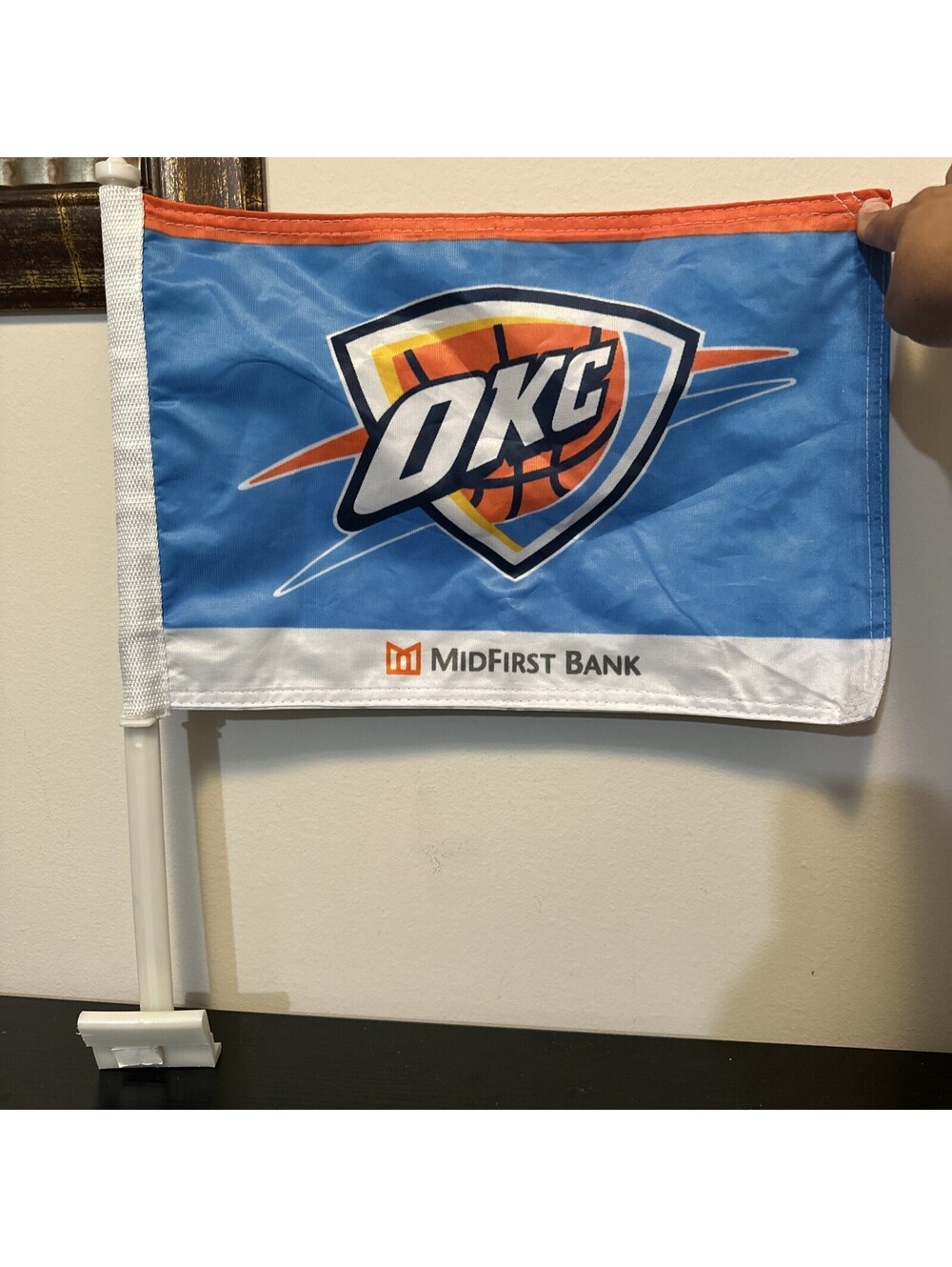 Oklahoma City Thunder 11" x 15" Light Blue Car Flag